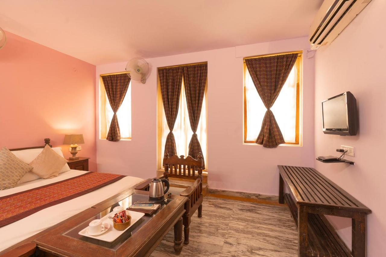 Hotel Helsinki House Jaisalmer Bagian luar foto