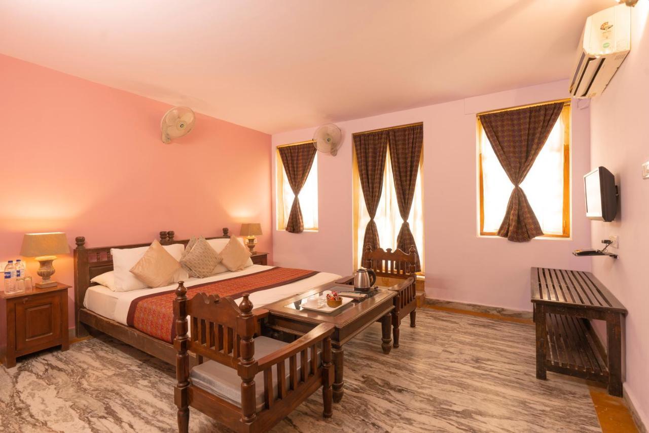Hotel Helsinki House Jaisalmer Bagian luar foto