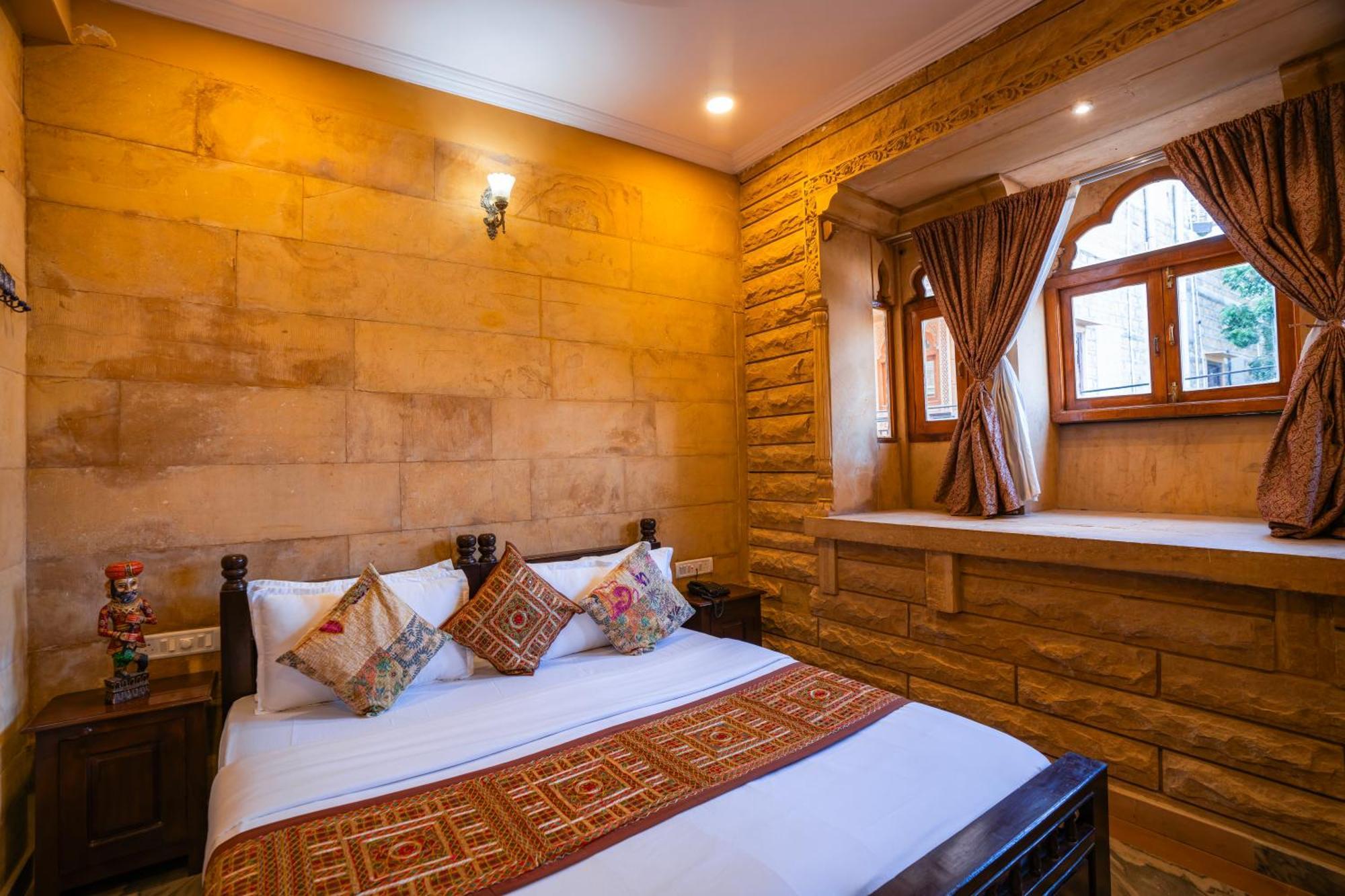 Hotel Helsinki House Jaisalmer Bagian luar foto
