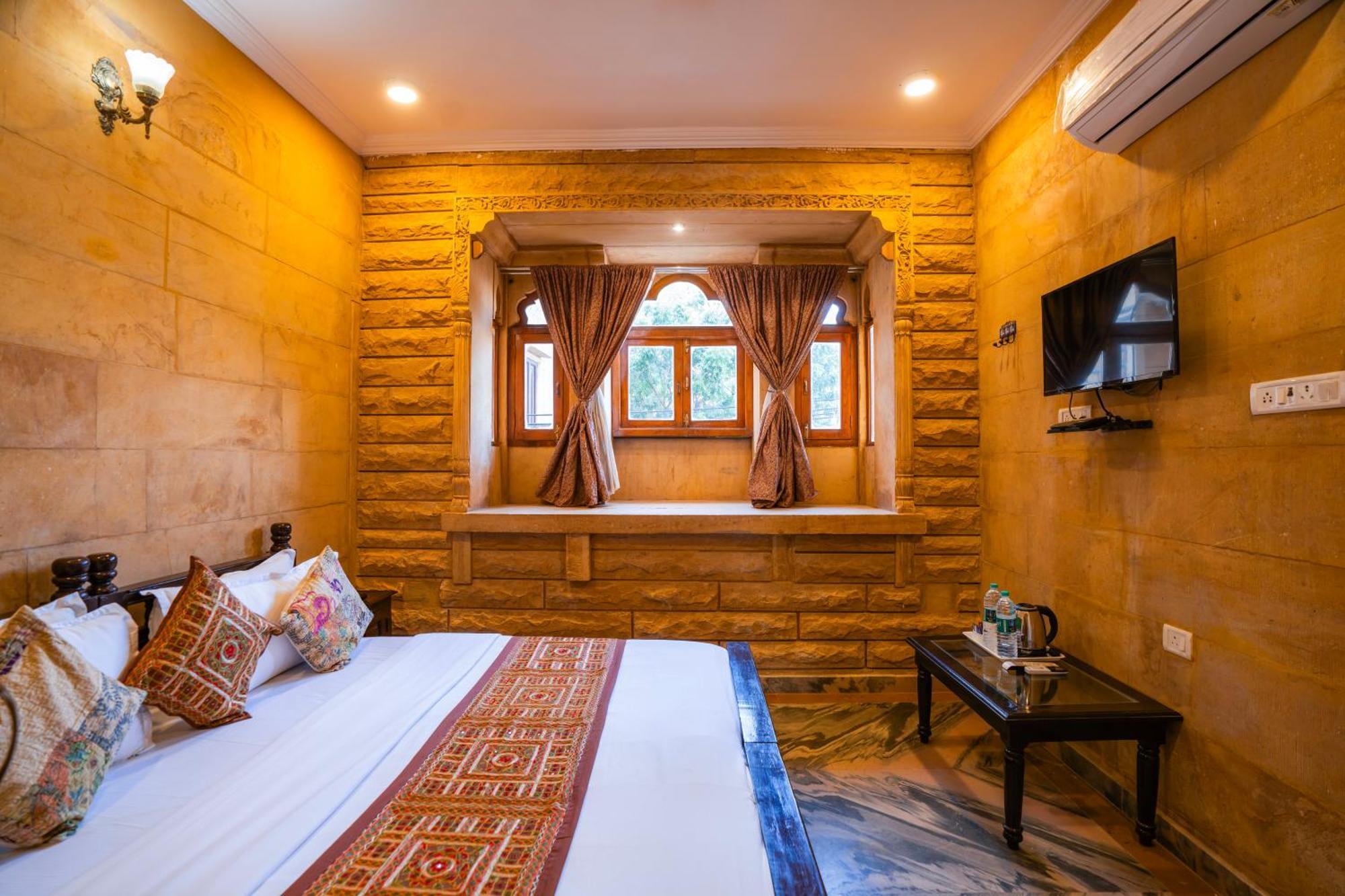 Hotel Helsinki House Jaisalmer Bagian luar foto