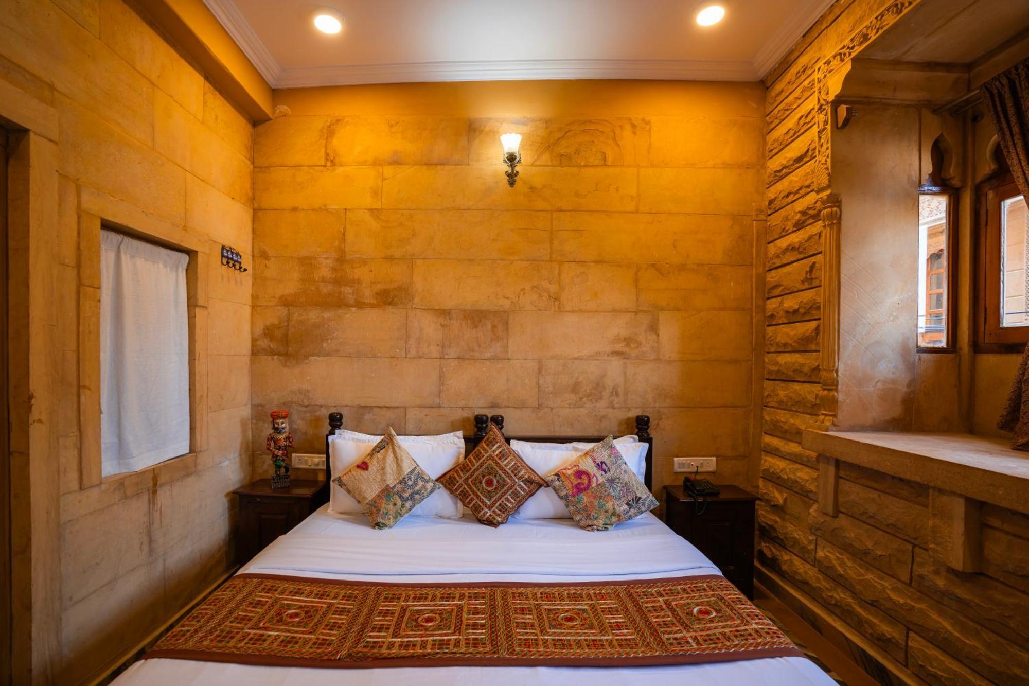 Hotel Helsinki House Jaisalmer Bagian luar foto