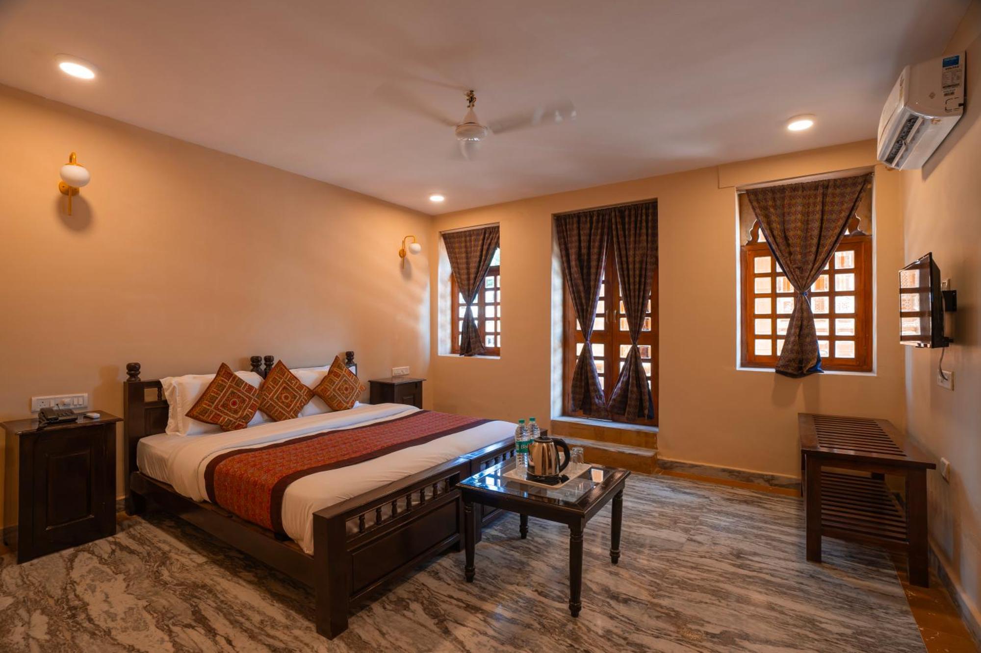 Hotel Helsinki House Jaisalmer Bagian luar foto